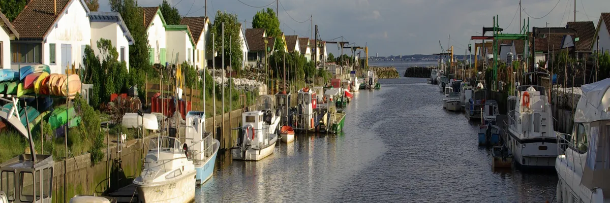 Image Installation abri de piscine Arès
