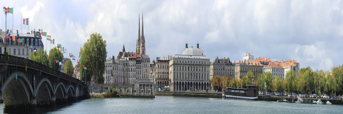 Image Installation abri de piscine Bayonne