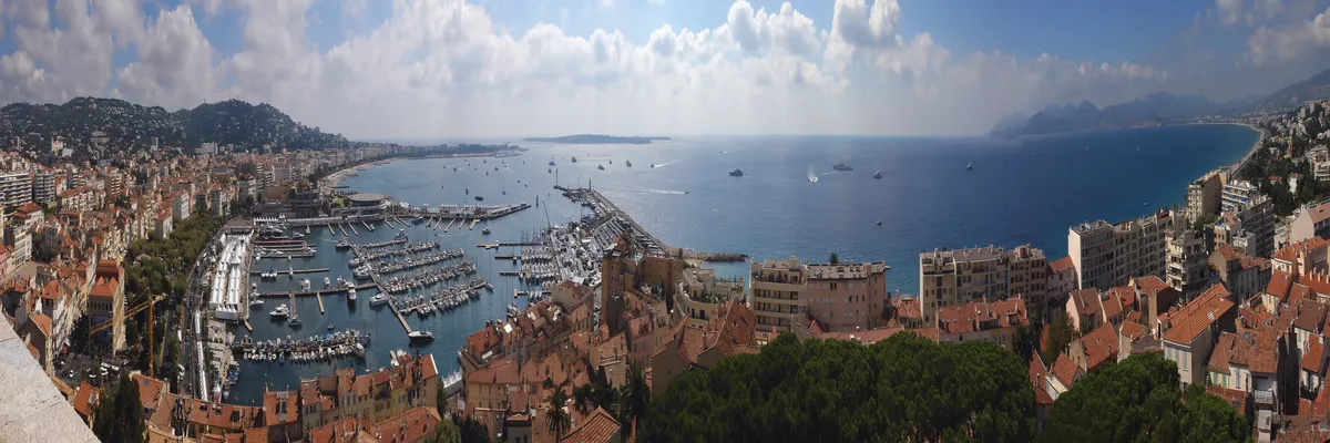 Image Installation abri de piscine Cannes
