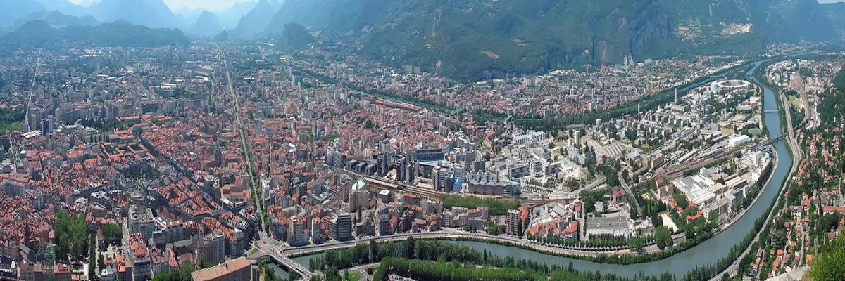 Image Installation abri de piscine Grenoble