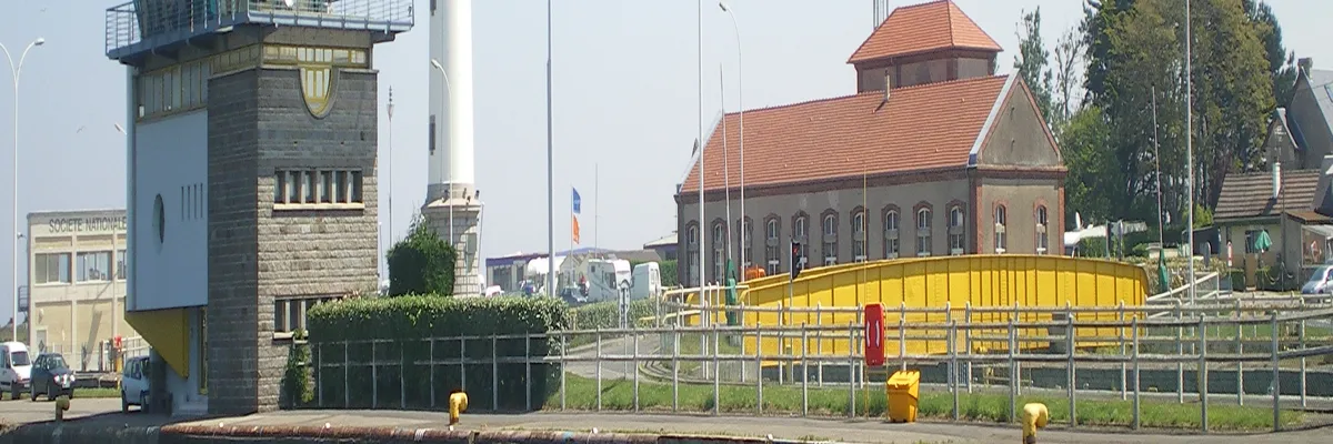 Image Installation abri de piscine Ouistreham