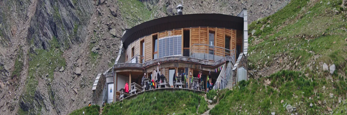 Image Installation abri de piscine Saint-Gervais-les-Bains