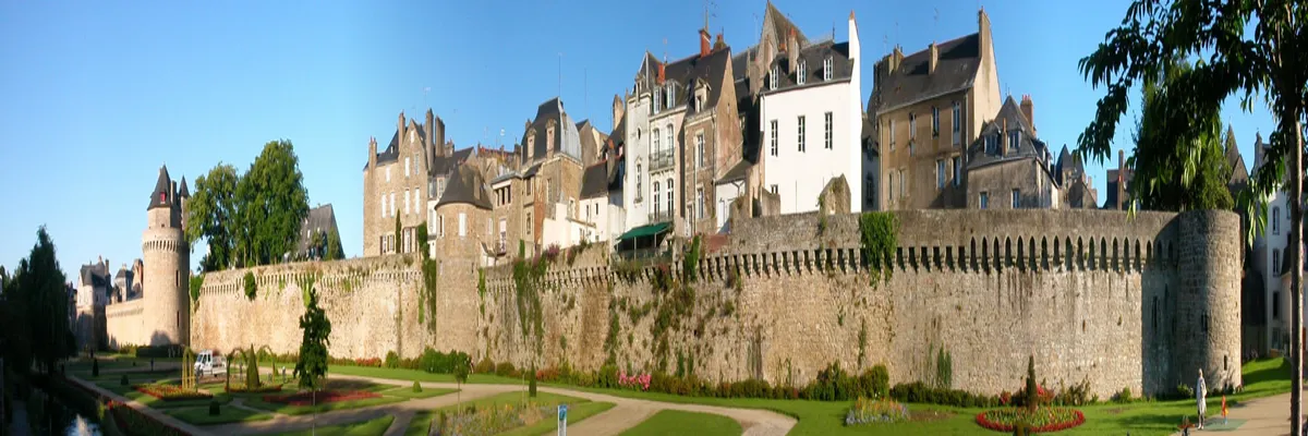 Image Installation abri de piscine Vannes