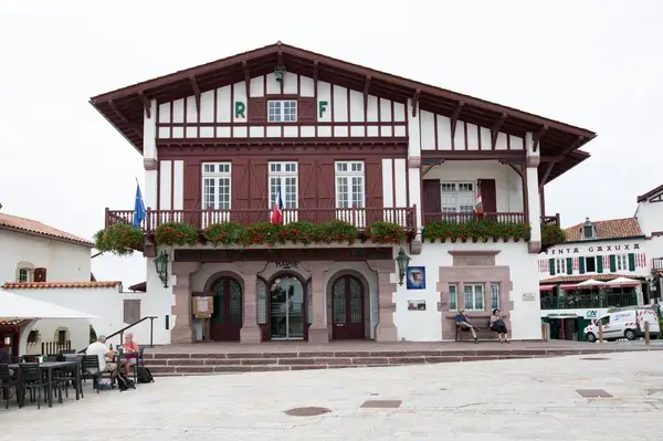 Abri Piscine Sur Mesure Installation abri de piscine Bidart