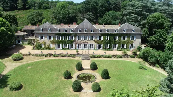 Abri Piscine Sur Mesure Installation abri de piscine Charbonnières-les-Bains