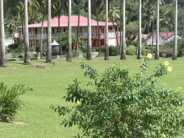 Abri Piscine Sur Mesure Installation abri de piscine Gros-Morne
