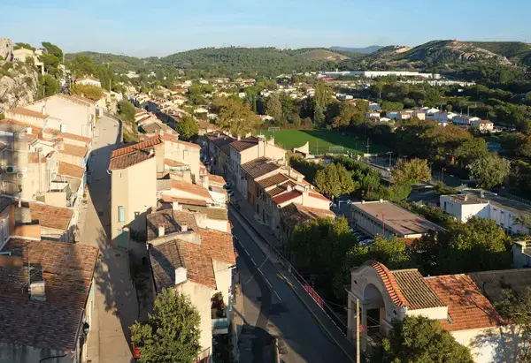 Abri Piscine Sur Mesure Installation abri de piscine Les Pennes-Mirabeau