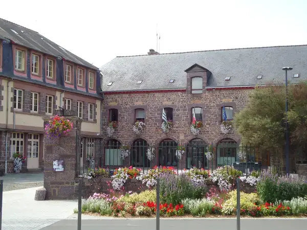 Abri Piscine Sur Mesure Installation abri de piscine Montfort-sur-Meu